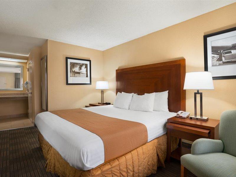 Days Inn By Wyndham Jacksonville Airport Exterior photo
