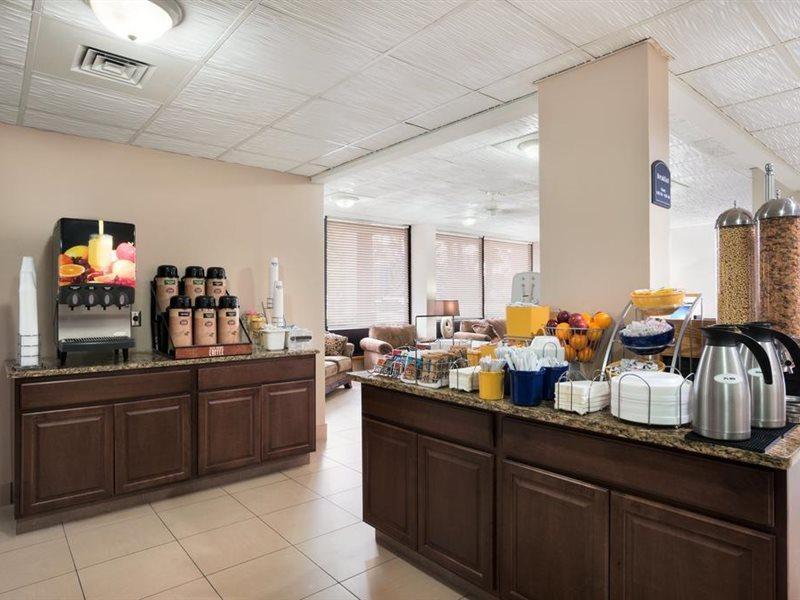 Days Inn By Wyndham Jacksonville Airport Exterior photo