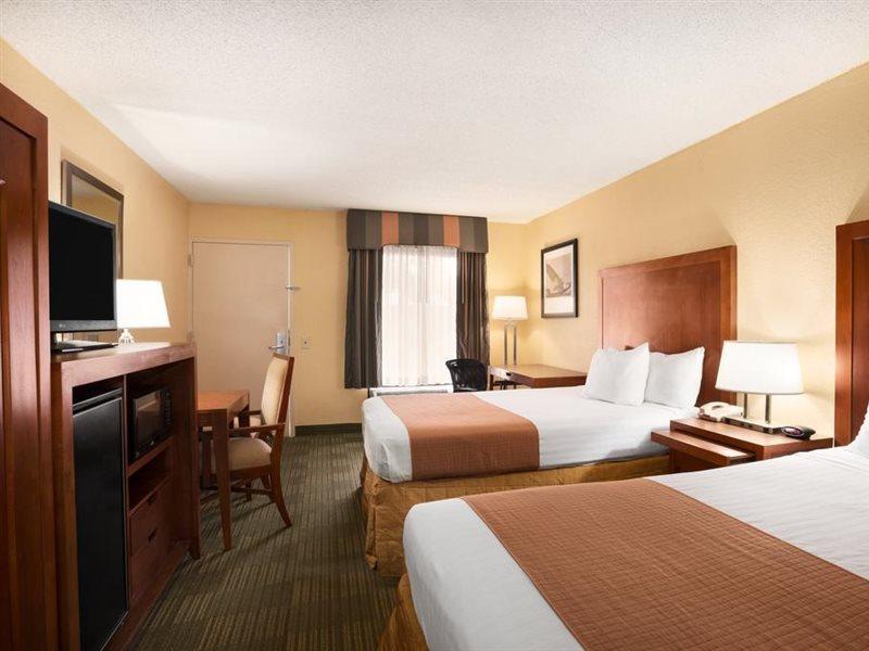 Days Inn By Wyndham Jacksonville Airport Exterior photo