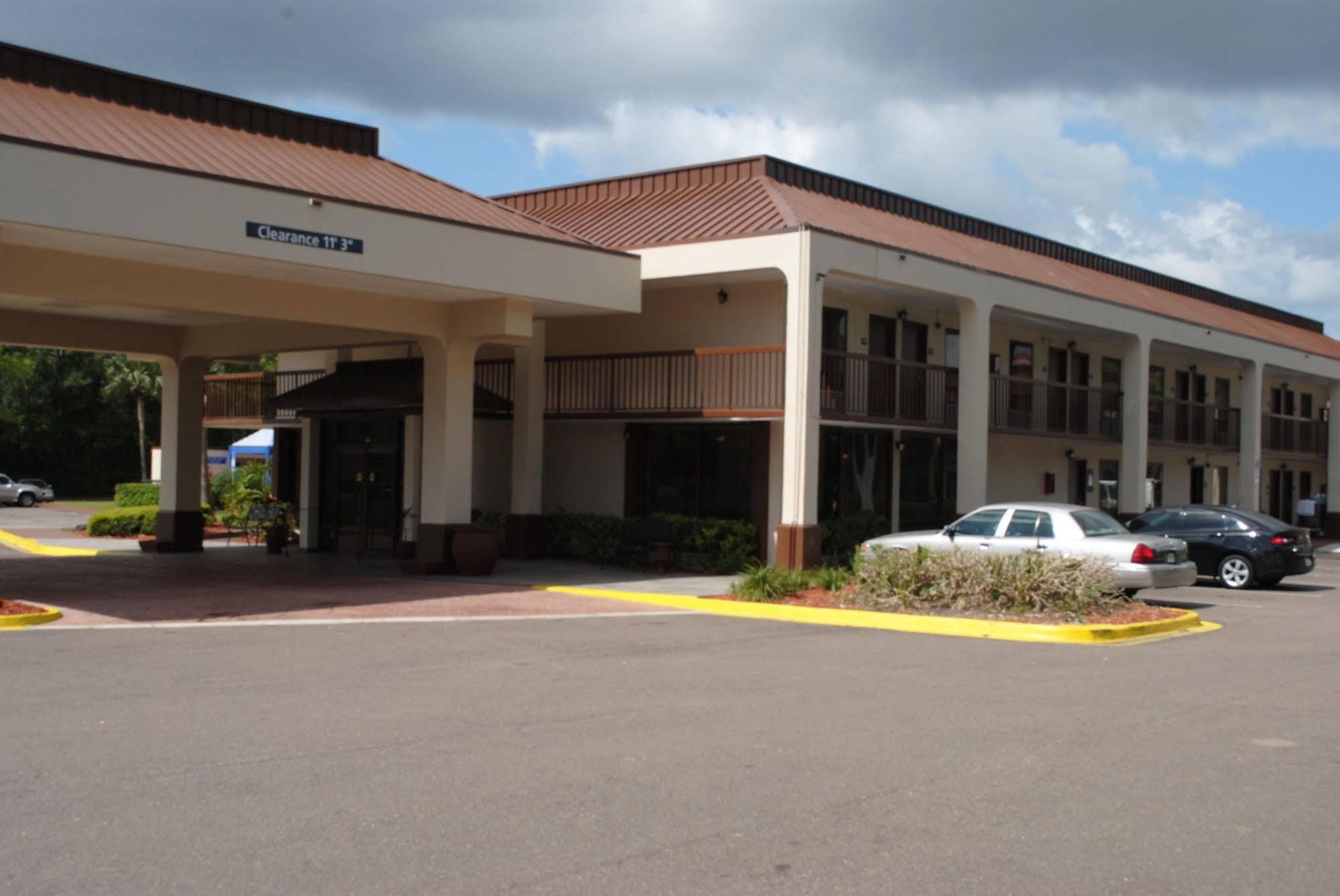 Days Inn By Wyndham Jacksonville Airport Exterior photo