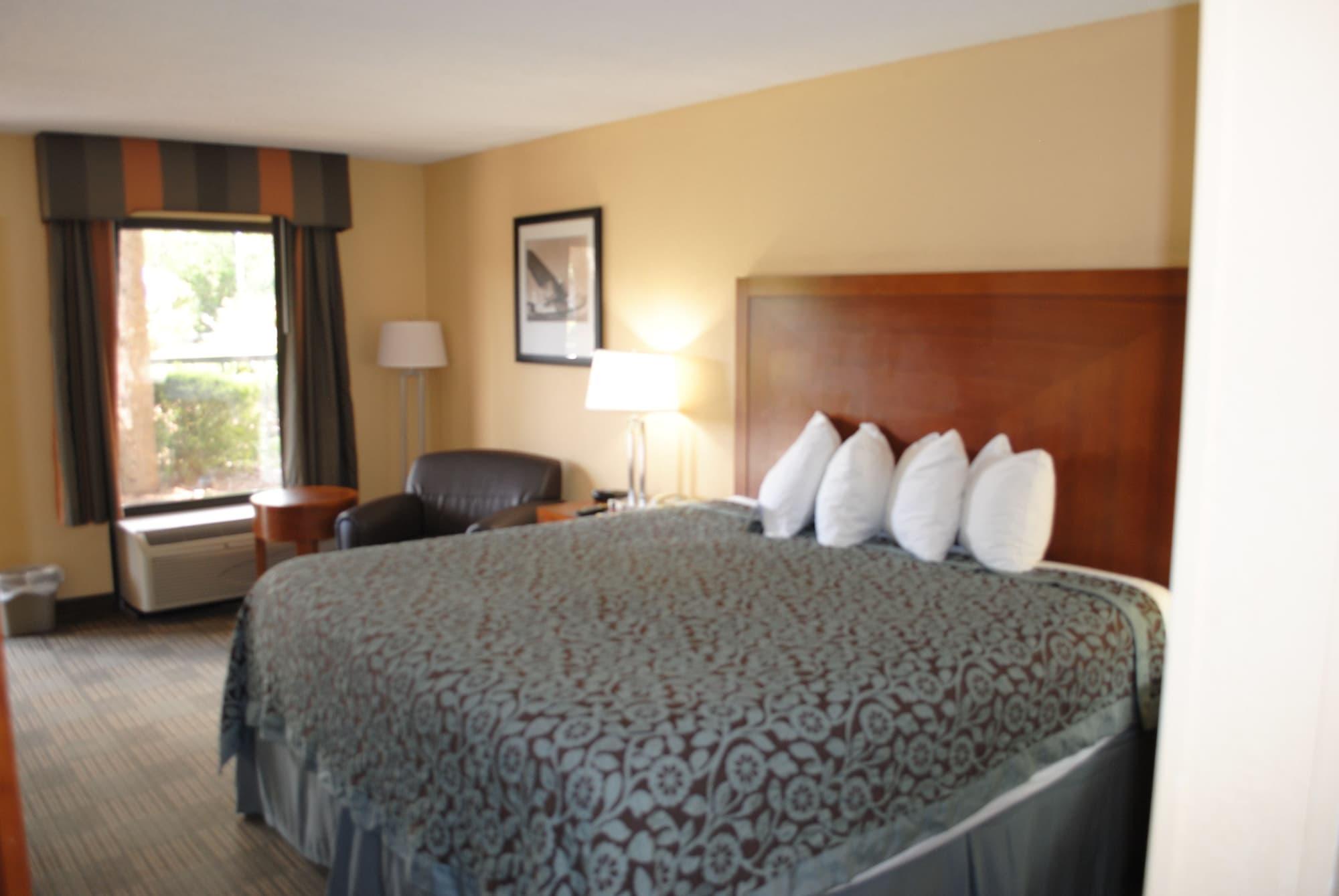 Days Inn By Wyndham Jacksonville Airport Exterior photo