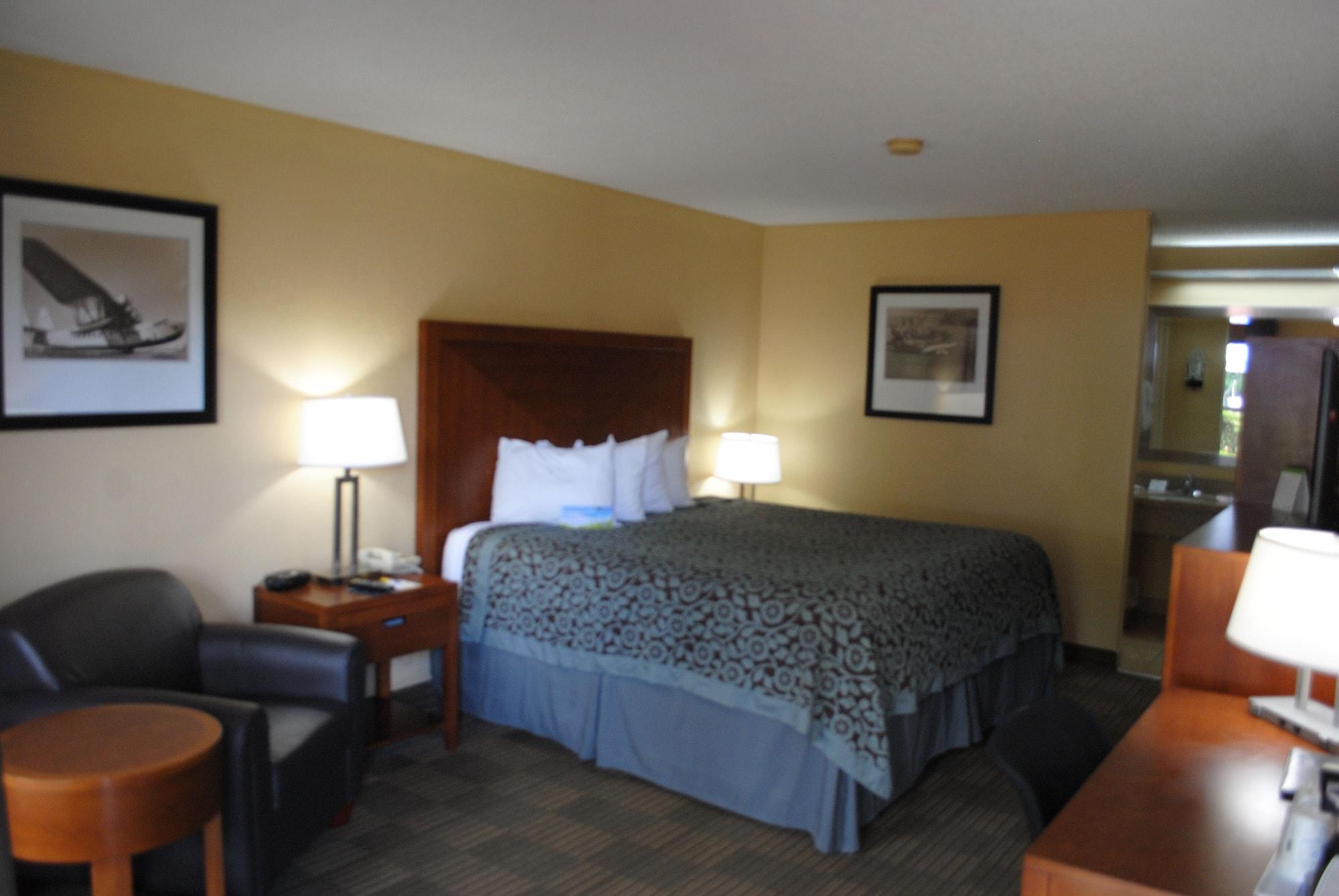 Days Inn By Wyndham Jacksonville Airport Exterior photo