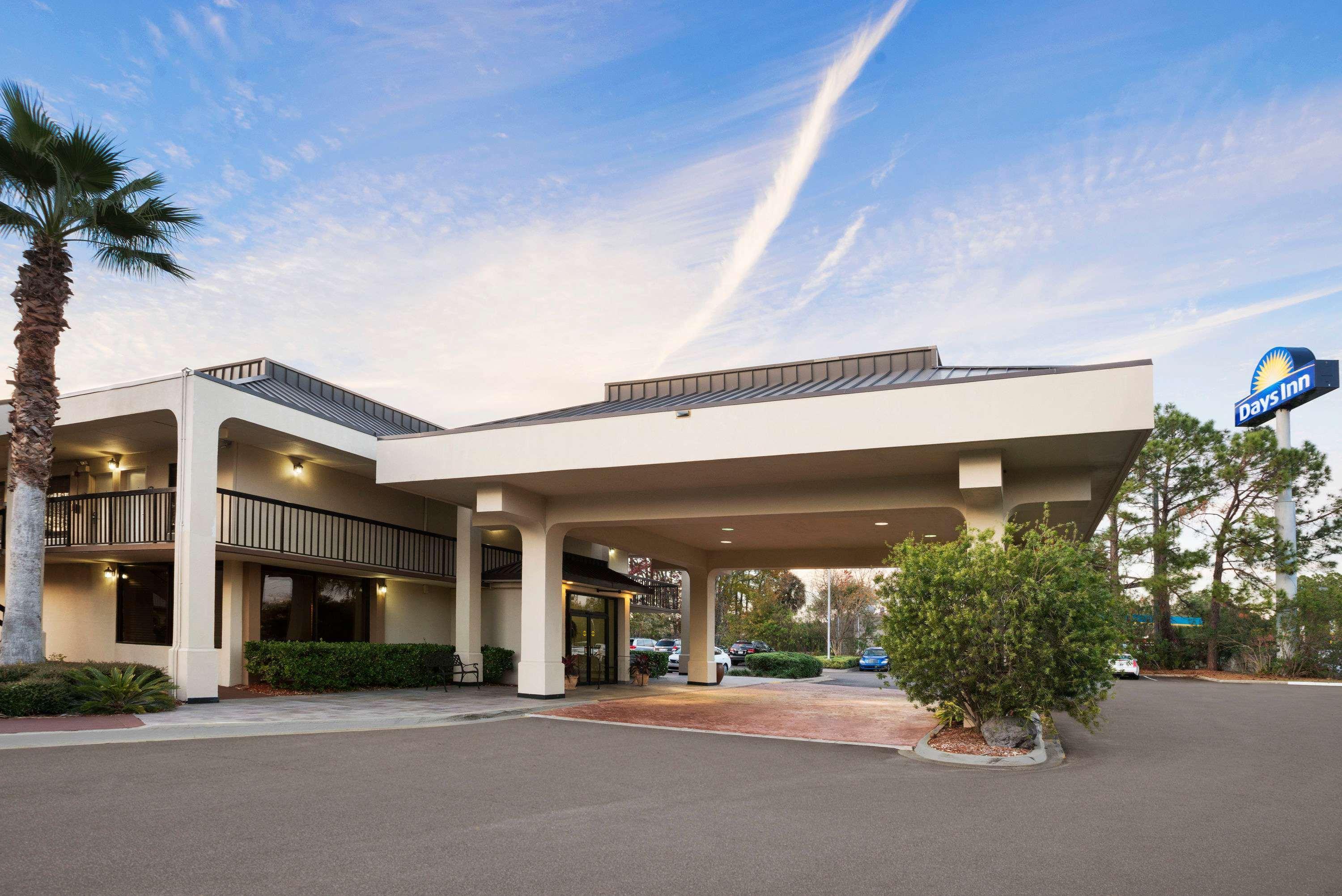 Days Inn By Wyndham Jacksonville Airport Exterior photo