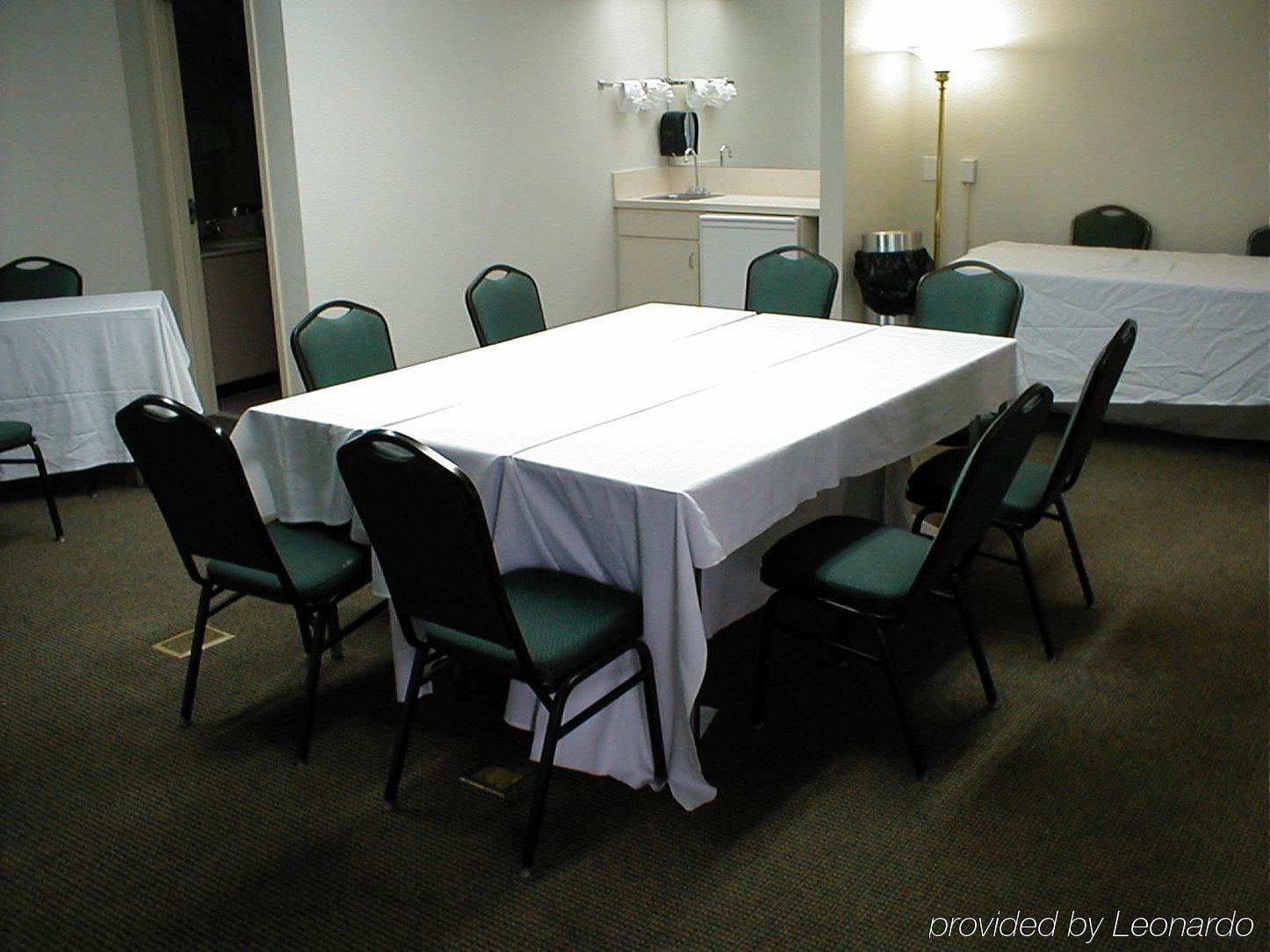 Days Inn By Wyndham Jacksonville Airport Facilities photo