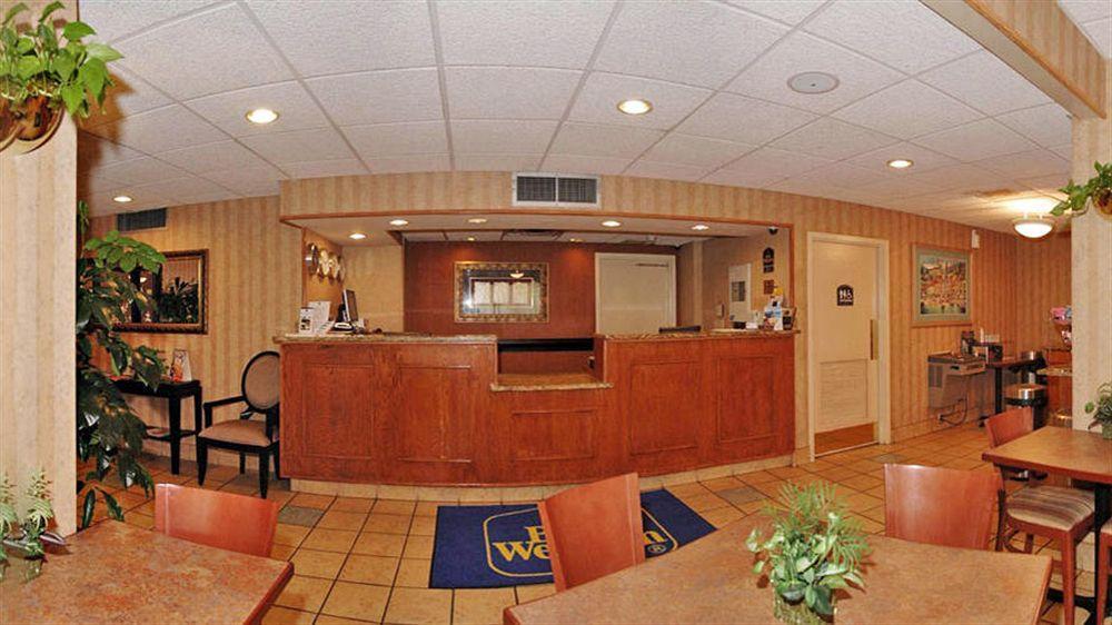 Days Inn By Wyndham Jacksonville Airport Exterior photo