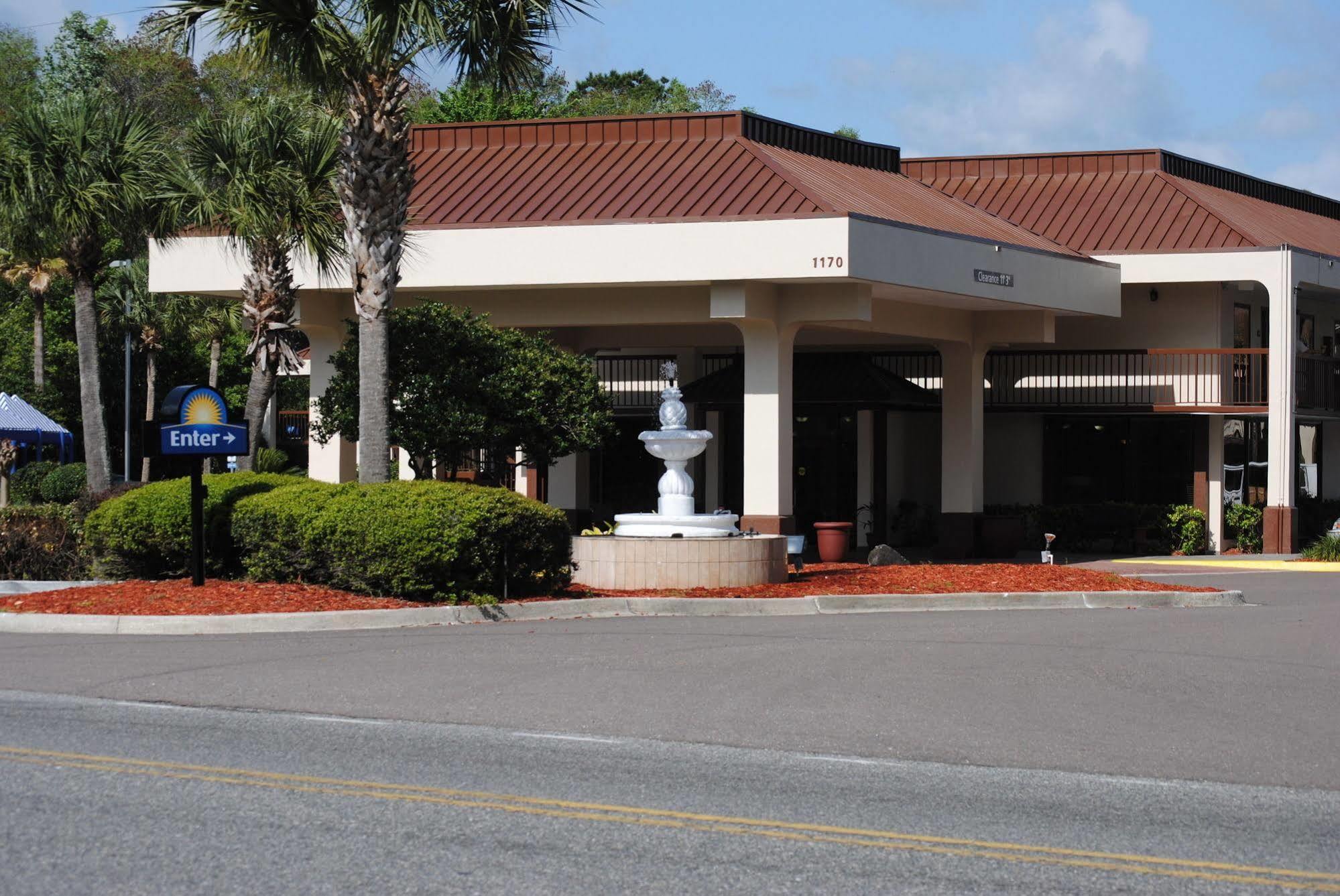 Days Inn By Wyndham Jacksonville Airport Exterior photo
